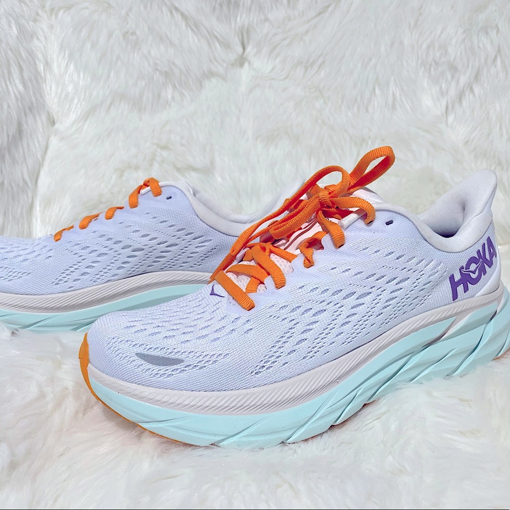 WOMEN'S HOKA CLIFTON 8 ATHLETIC SHOE